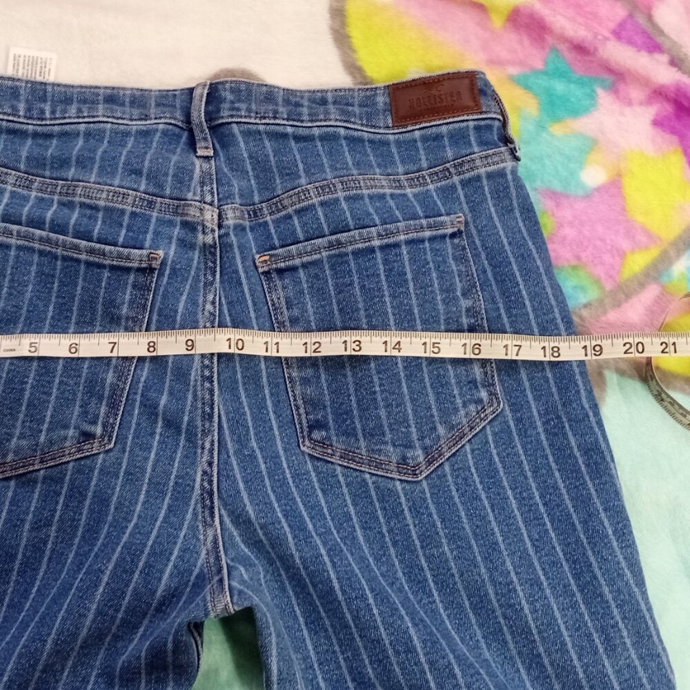 Hollister striped high rise, medium wash blue denim